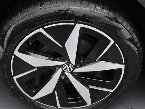 Used 2023 Volkswagen ID.4 Pro S image 41