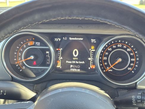 Used 2018 Jeep Wrangler Unlimited Sahara image 23