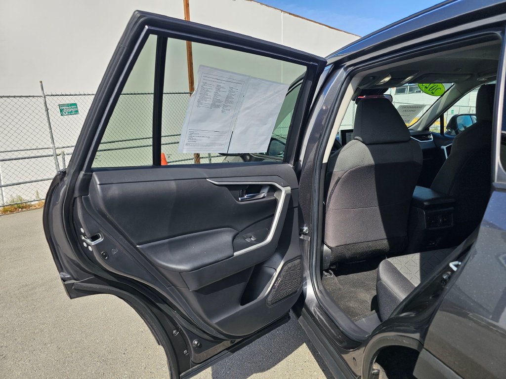 Certified 2023 Toyota RAV4 XLE w/ XLE Grade Weather Package AWD/4WD image 15