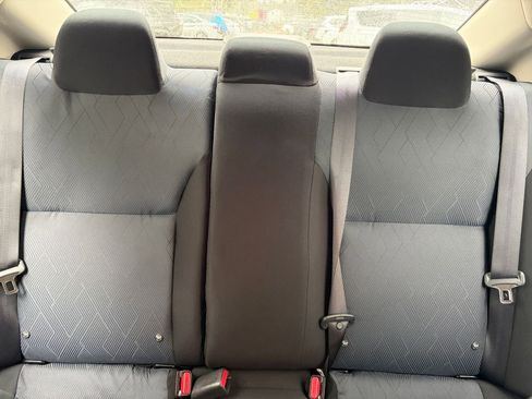 Used 2025 Nissan Versa SV image 34