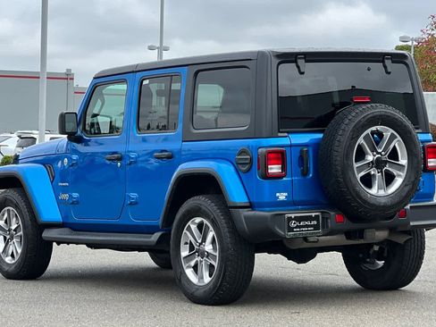 Used 2022 Jeep Wrangler Unlimited Sahara w/ Cold Weather Group AWD/4WD image 7