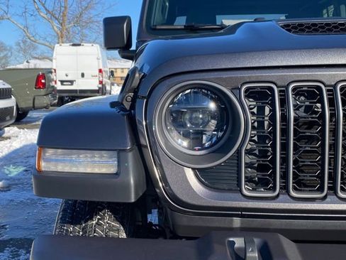 New 2026 Jeep Gladiator Sport image 9