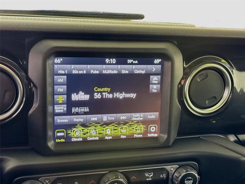 Used 2023 Jeep Wrangler Unlimited Sahara AWD/4WD image 9