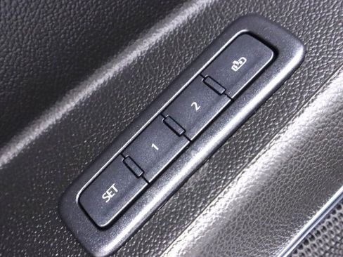 Used 2019 Chevrolet Suburban LT AWD/4WD image 28