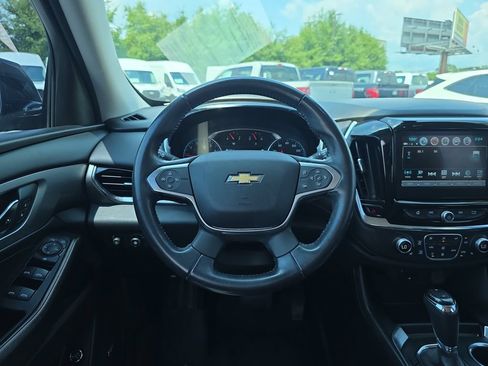 Used 2018 Chevrolet Traverse RS FWD image 17