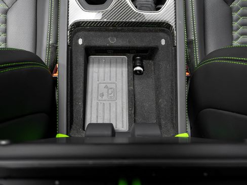 Used 2022 Lamborghini Urus image 34