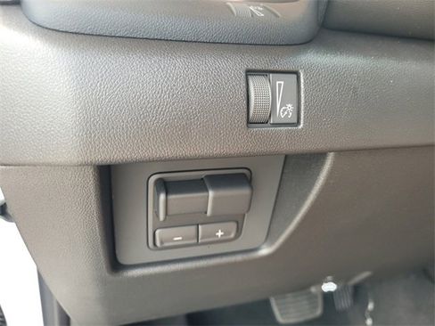 New 2026 GMC Canyon Elevation w/ Convenience Package image 20