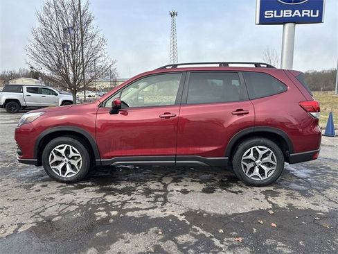 Used 2023 Subaru Forester Premium w/ Popular Package #3 image 7