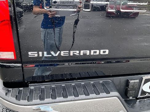 Used 2026 Chevrolet Silverado 2500 LTZ w/ LTZ Convenience Package AWD/4WD image 30