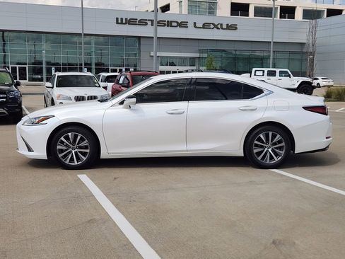 Used 2021 Lexus ES 350 w/ Accessory Package image 4