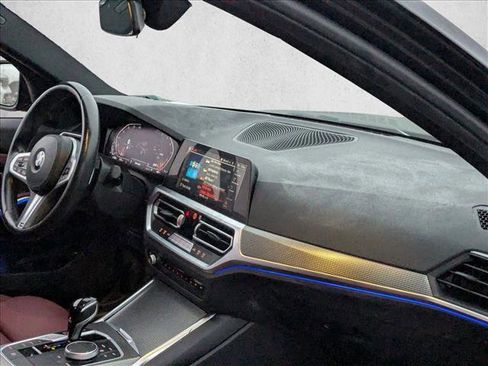 Used 2022 BMW 330i Sedan w/ M Sport Package image 21