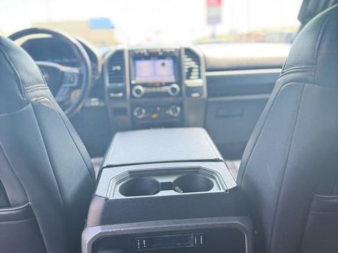 Used 2019 Ford Expedition XLT w/ Equipment Group 201A AWD/4WD image 14