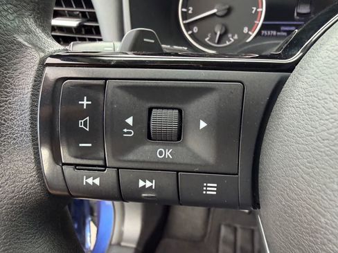 Certified 2022 Nissan Rogue SV FWD image 18