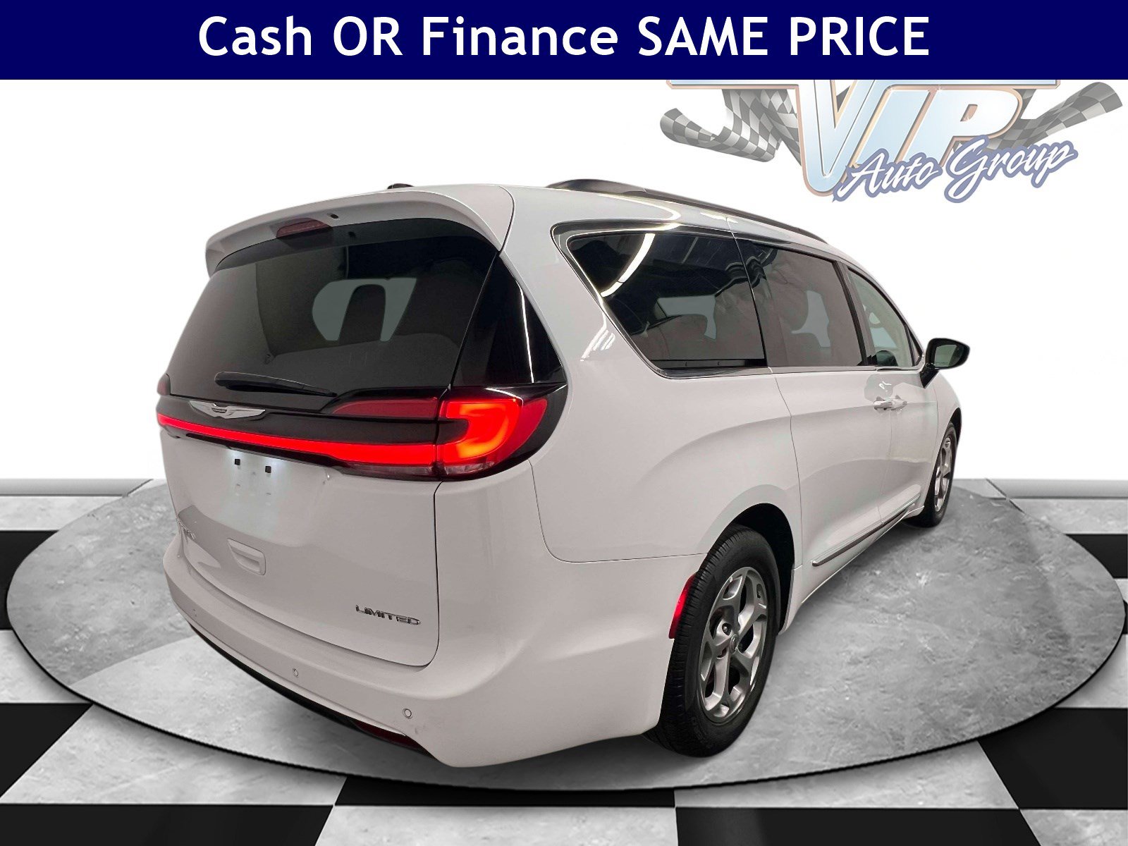 Certified 2023 Chrysler Pacifica Limited FWD image 6