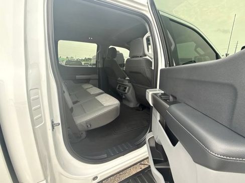 Used 2025 Ford F250 XLT w/ FX4 Off-Road Package AWD/4WD image 16