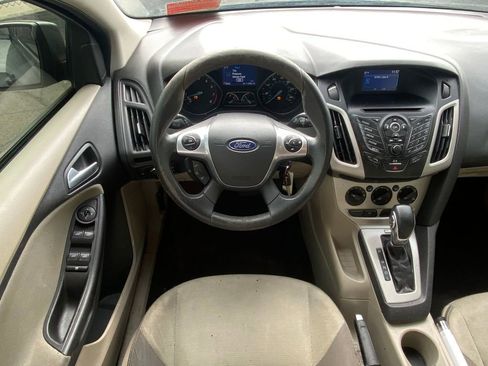 Used 2014 Ford Focus SE FWD image 18