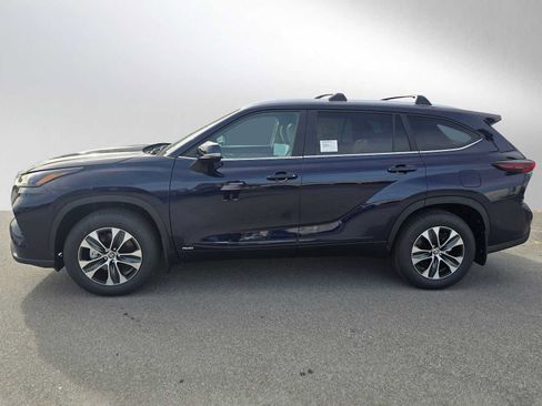 New 2026 Toyota Highlander XLE image 6