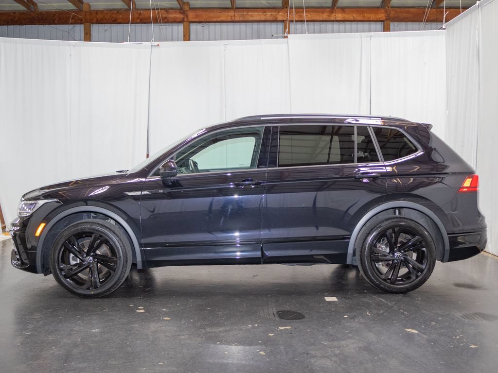 Used 2023 Volkswagen Tiguan SE R-Line AWD/4WD image 5