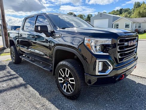 Used 2019 GMC Sierra 1500 AT4 w/ AT4 Premium Package AWD/4WD image 9
