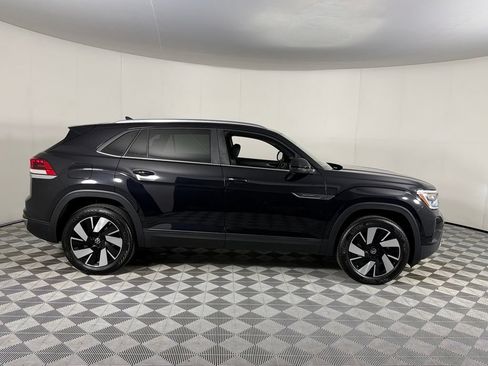 Used 2026 Volkswagen Atlas Cross Sport SE FWD image 4
