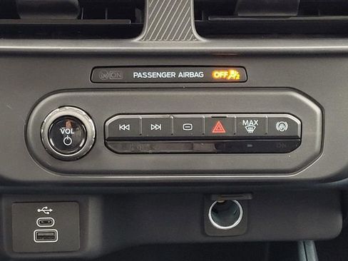 New 2026 Ford Maverick XL image 16