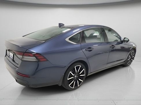 Certified 2023 Honda Accord Touring image 6