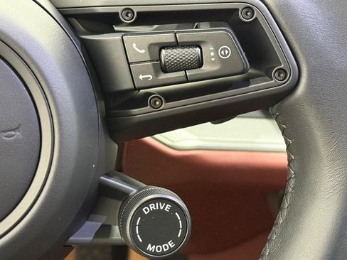 New 2026 Porsche Cayenne image 19