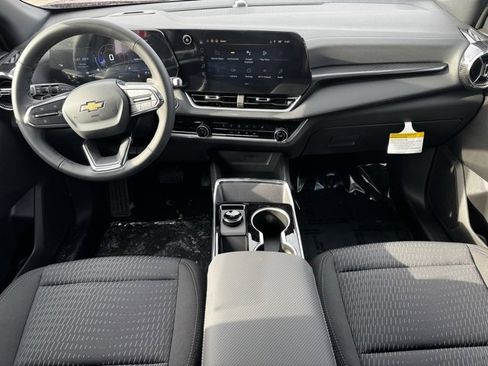 New 2026 Chevrolet Equinox LT image 9