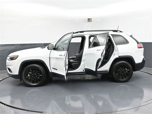 Used 2023 Jeep Cherokee Altitude Lux image 47