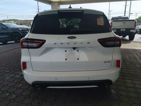 Used 2023 Ford Escape ST-Line Elite AWD/4WD image 7