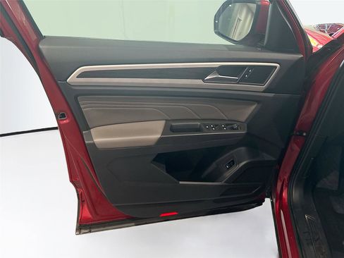 Used 2022 Volkswagen Atlas SE image 9