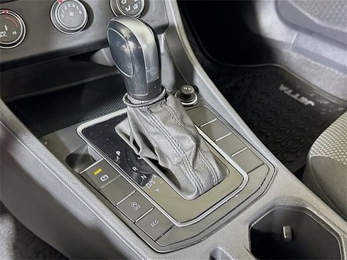Used 2021 Volkswagen Jetta S image 12