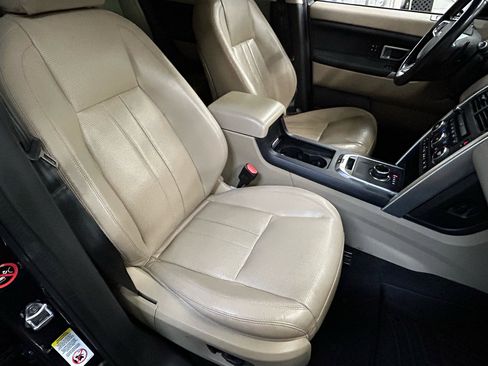 Used 2017 Land Rover Discovery Sport HSE image 9