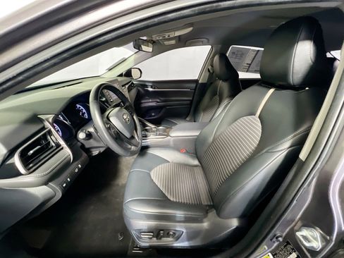 Used 2023 Toyota Camry SE image 14