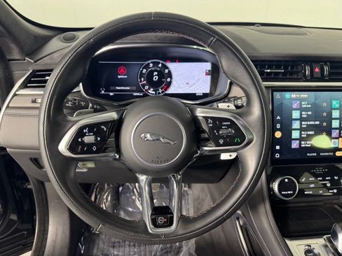 Used 2023 Jaguar F-PACE SVR AWD/4WD image 17