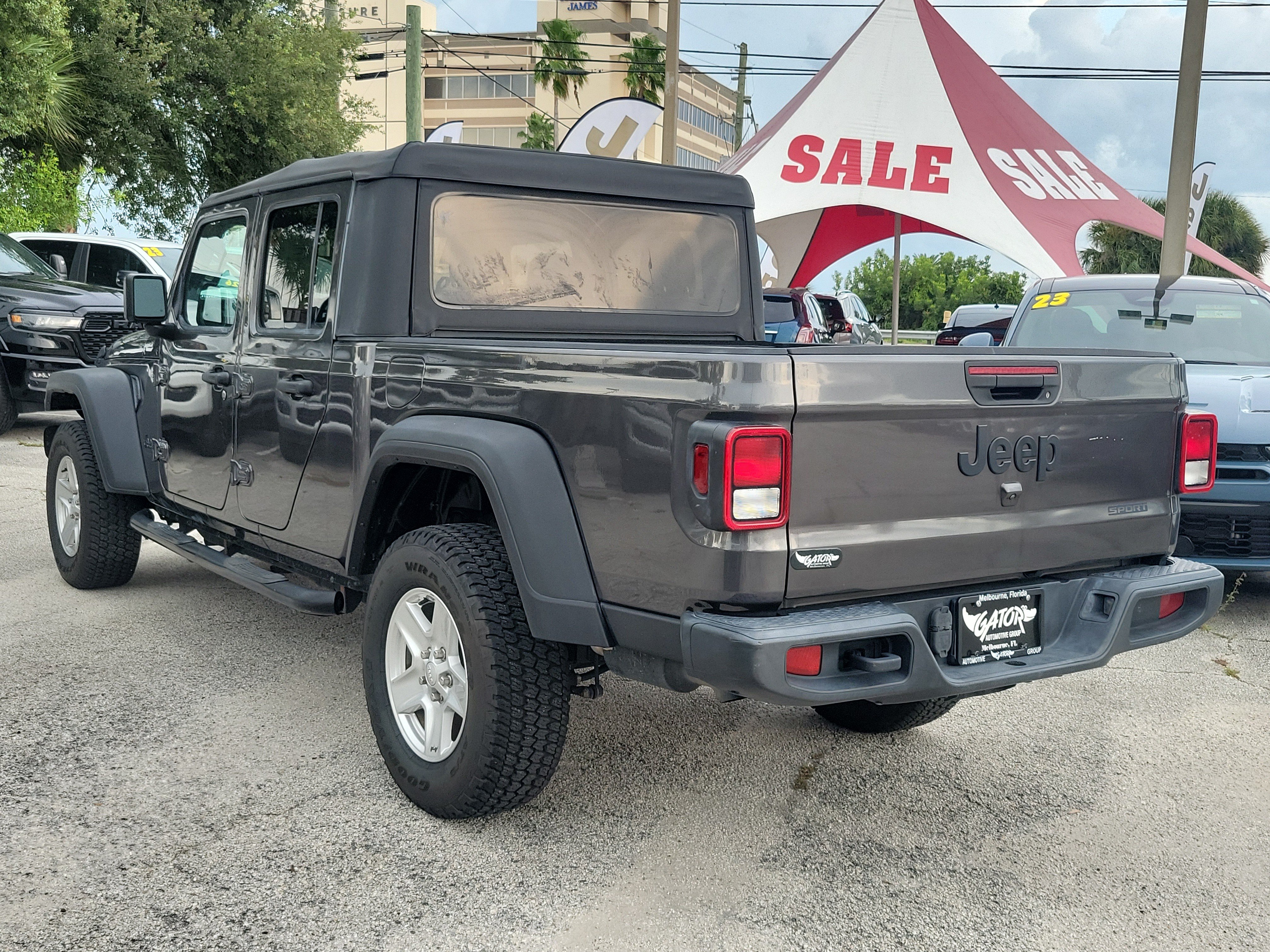 Used 2020 Jeep Gladiator Sport w/ Quick Order Package 24S AWD/4WD image 3