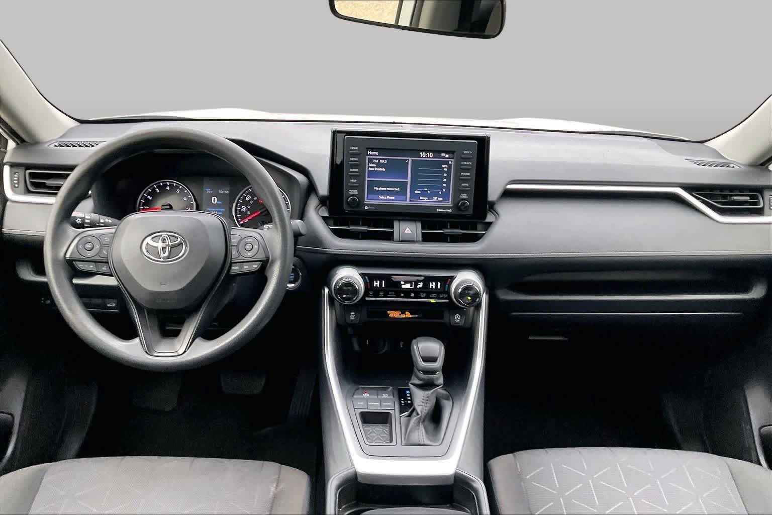 Used 2020 Toyota RAV4 XLE w/ Convenience Package FWD image 15