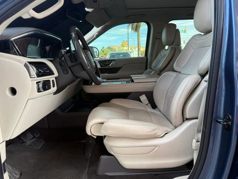Used 2020 Lincoln Navigator Reserve w/ Luxury Package AWD/4WD image 43