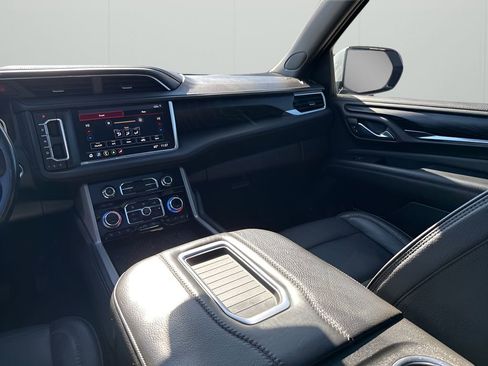 Used 2021 GMC Yukon Denali image 25