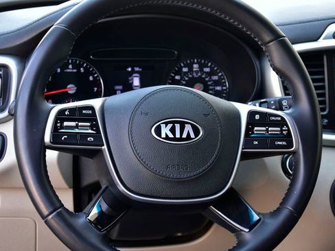 Used 2020 Kia Sorento S AWD/4WD image 14
