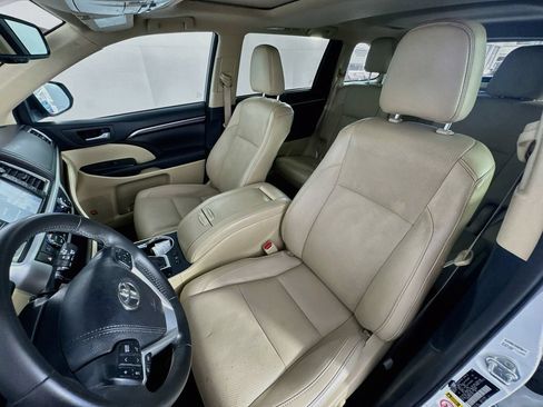 Used 2016 Toyota Highlander Limited FWD image 22