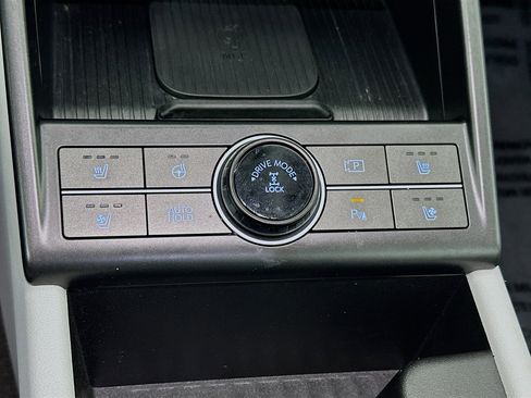 Certified 2024 Hyundai Kona Limited image 21