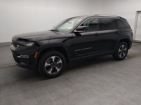 Used 2022 Jeep Grand Cherokee Limited 4xe w/ Luxury Tech Group II AWD/4WD image 2