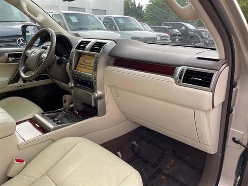 Used 2011 Lexus GX 460 image 72