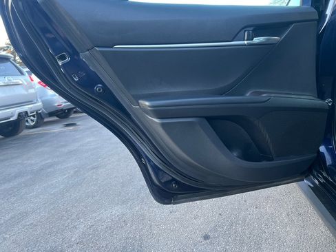 Used 2022 Toyota Camry LE image 11