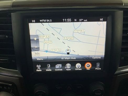 Used 2016 RAM 1500 Laramie w/ Convenience Group image 11