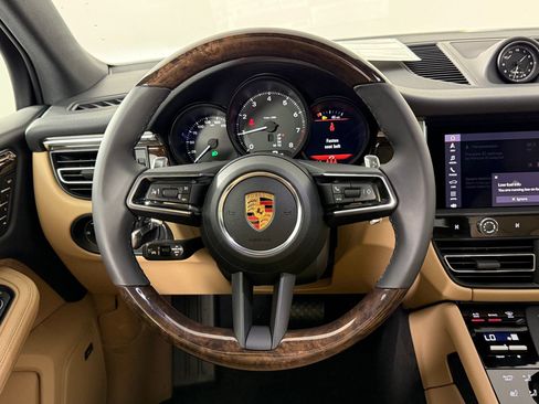 Certified 2026 Porsche Macan AWD/4WD image 11