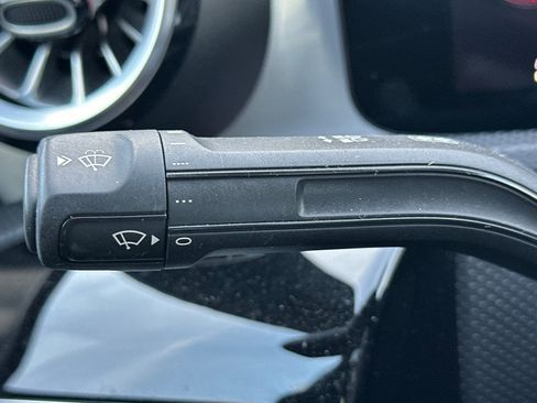 Used 2025 Mercedes-Benz CLA 250 image 36