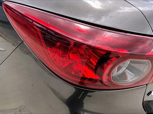 Used 2016 MAZDA MAZDA3 i Sport w/ Preferred Equipment Package FWD image 28