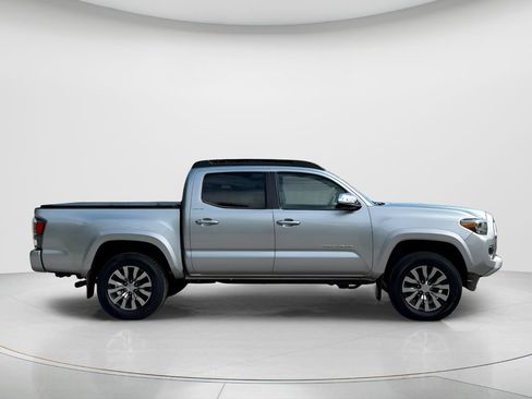 Used 2023 Toyota Tacoma Limited AWD/4WD image 4